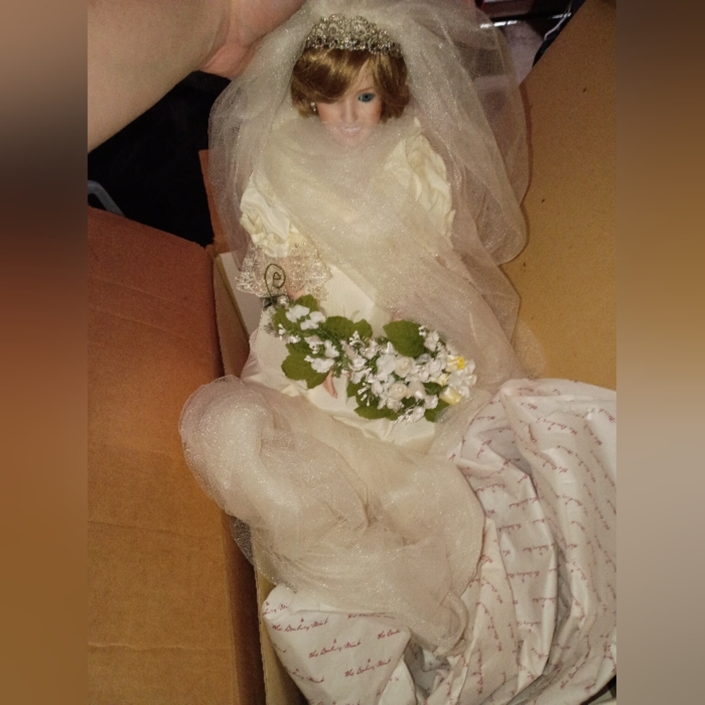 Princess Diana 19.5in Porcelain Doll